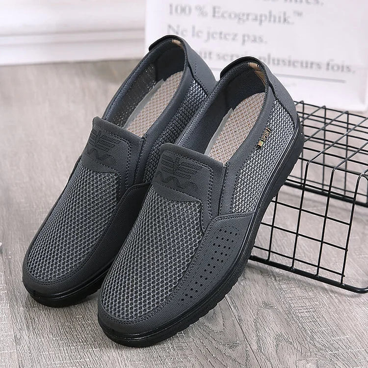 Oferta de esta semana: 50% de descuento en mocasines ortopédicos de malla transpirable para hombre