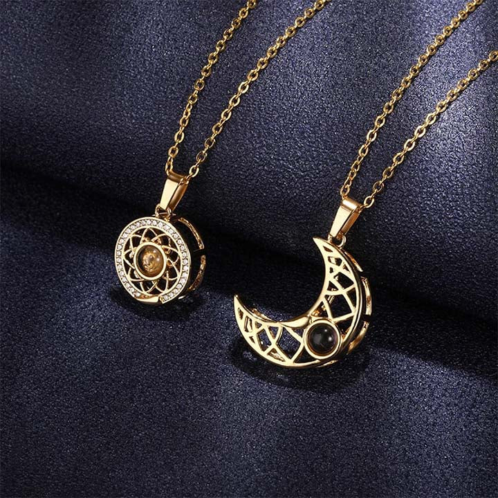 Regalo de San Valentín: Pareja magnética de diamantes "Te amo" en 100 idiomas - Juego de 2 collares