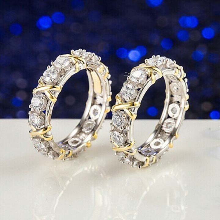 Anillo de plata de ley con cruz de diamantes 