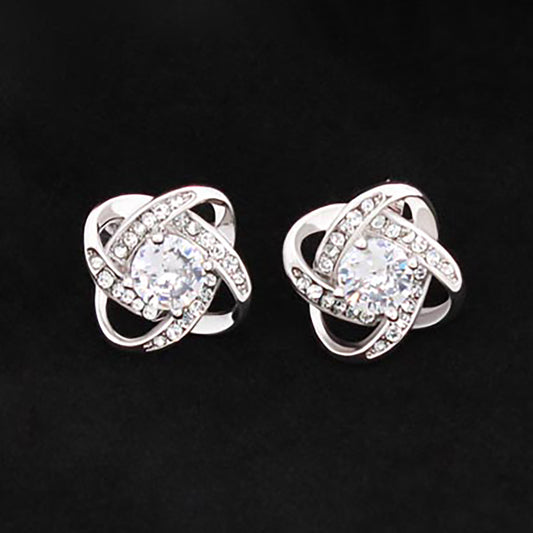 Pendientes de nudo de amor